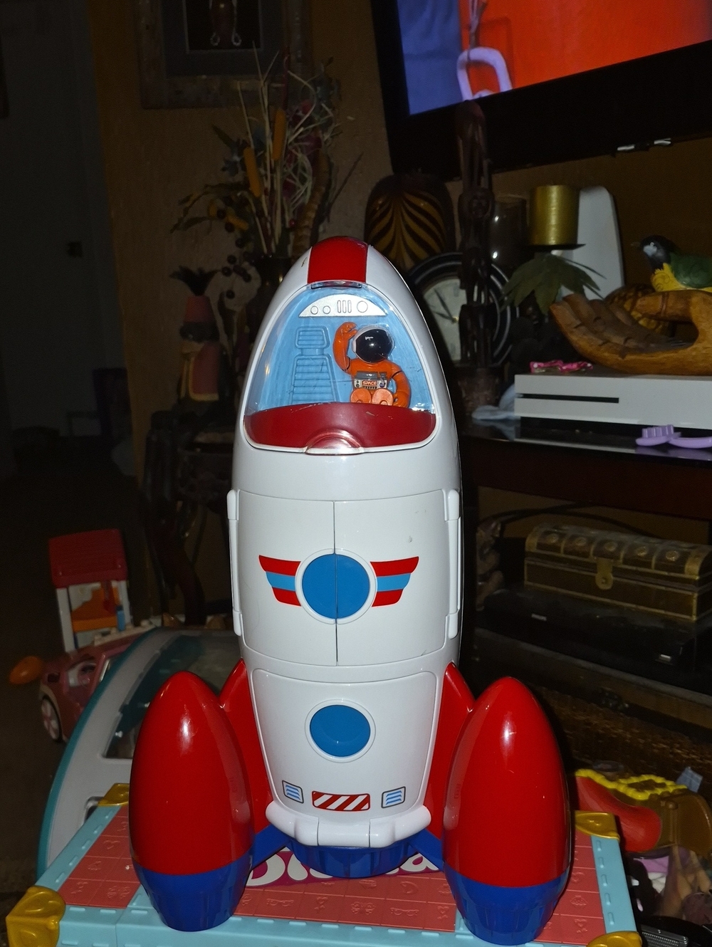 Lakeshore Play & Explore Rocket,